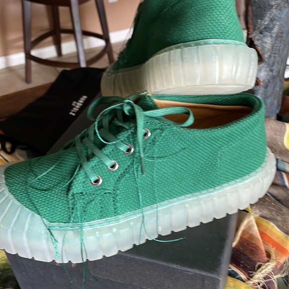 Runholdz Dip 40 Green Tennis Shoes. - Picture 6 of 16